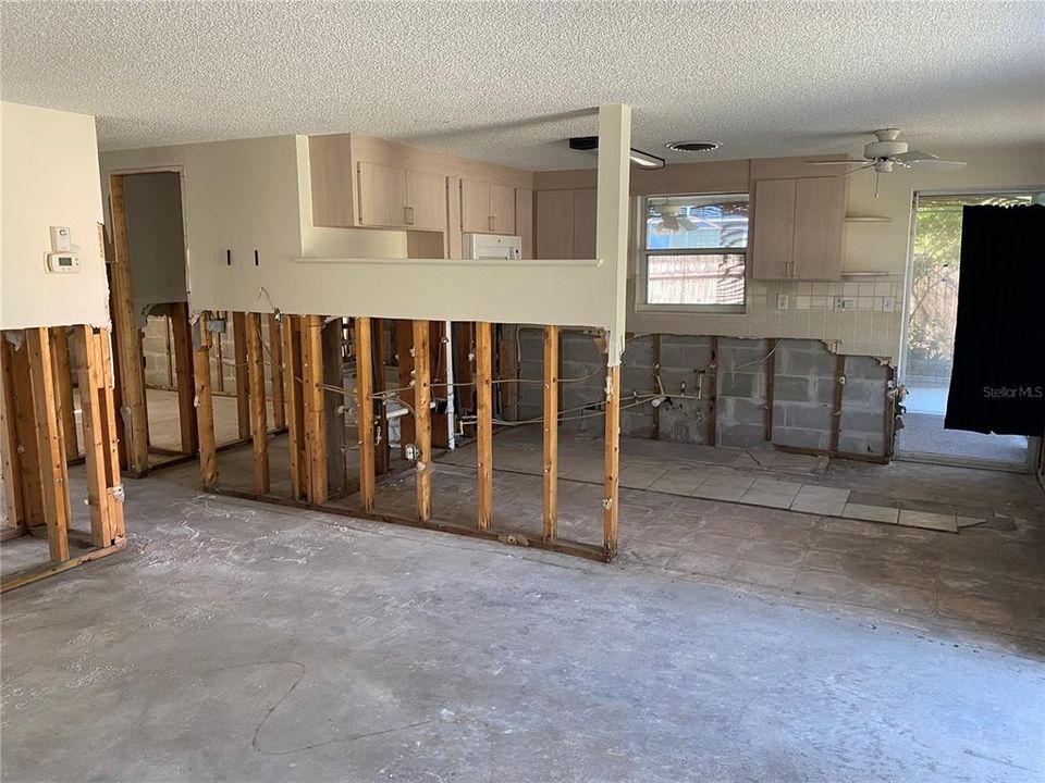 Activo con contrato: $199,000 (2 camas, 1 baños, 816 Pies cuadrados)