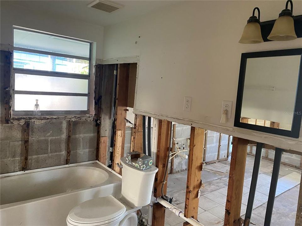 Activo con contrato: $199,000 (2 camas, 1 baños, 816 Pies cuadrados)