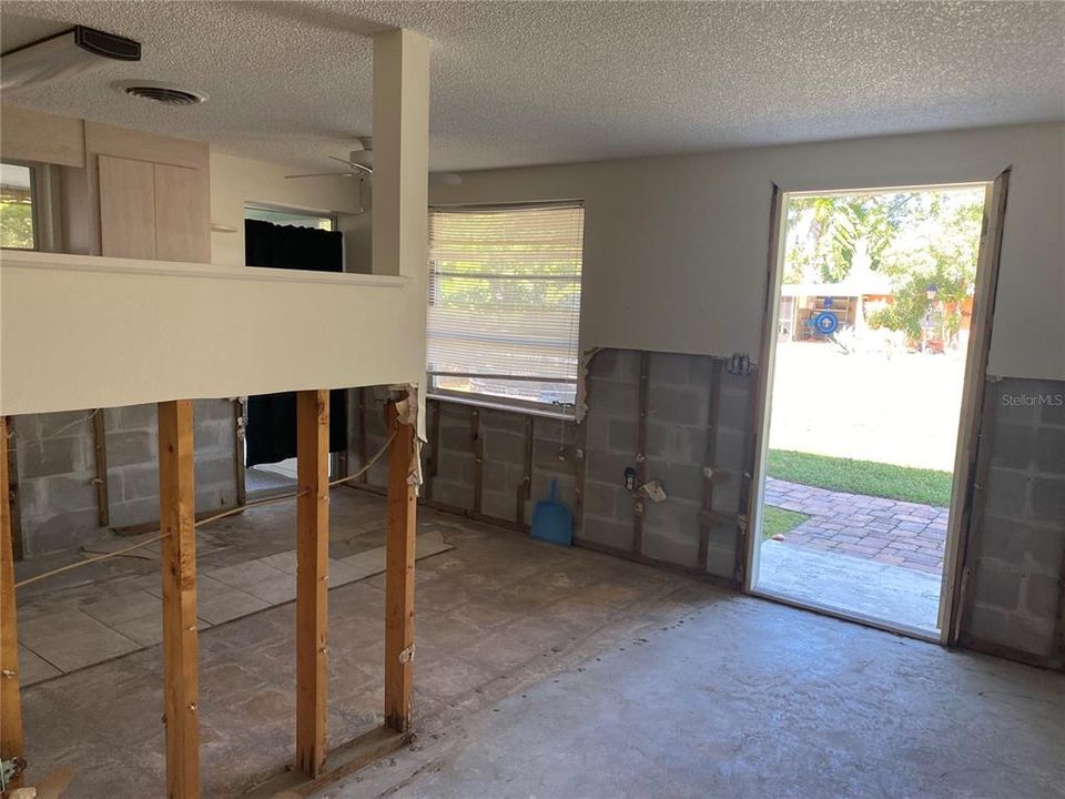 Activo con contrato: $199,000 (2 camas, 1 baños, 816 Pies cuadrados)