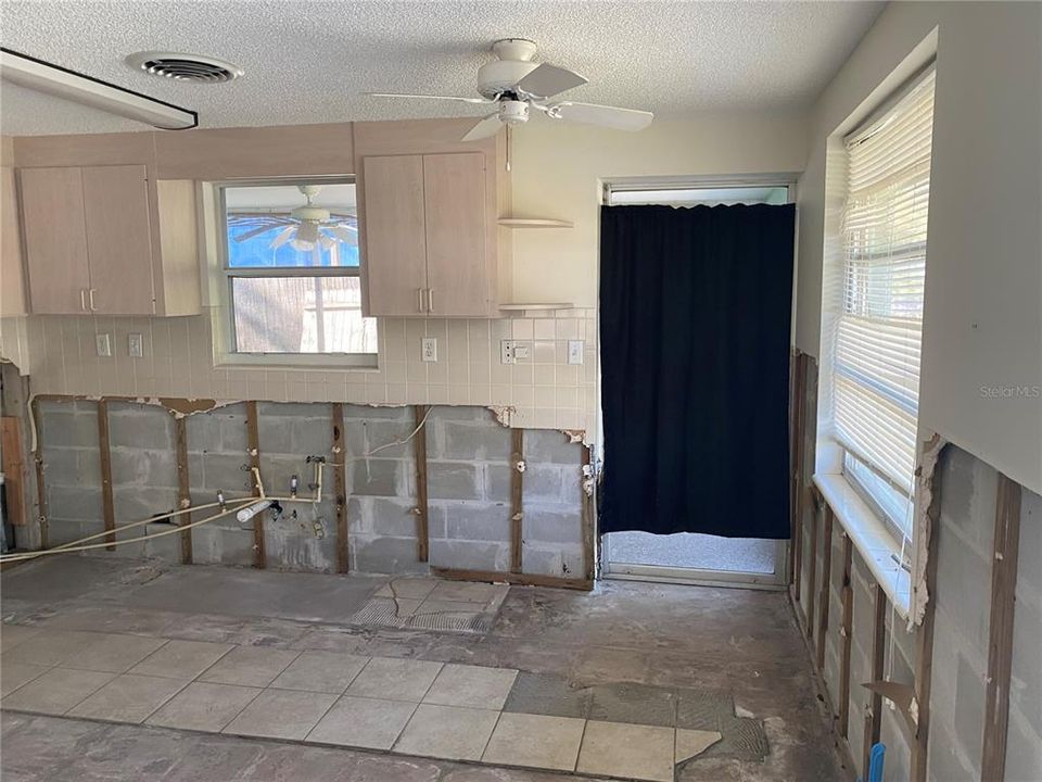 Activo con contrato: $199,000 (2 camas, 1 baños, 816 Pies cuadrados)