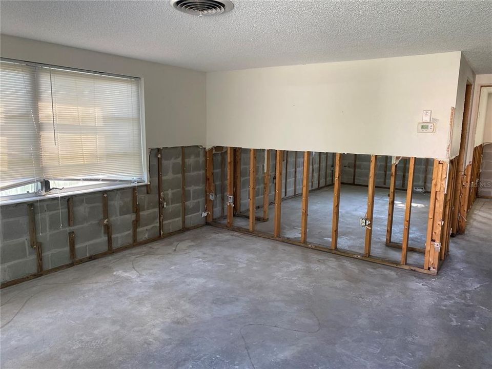 Activo con contrato: $199,000 (2 camas, 1 baños, 816 Pies cuadrados)