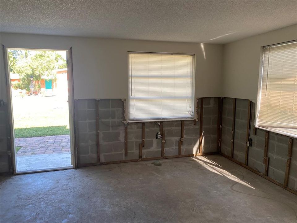 Activo con contrato: $199,000 (2 camas, 1 baños, 816 Pies cuadrados)