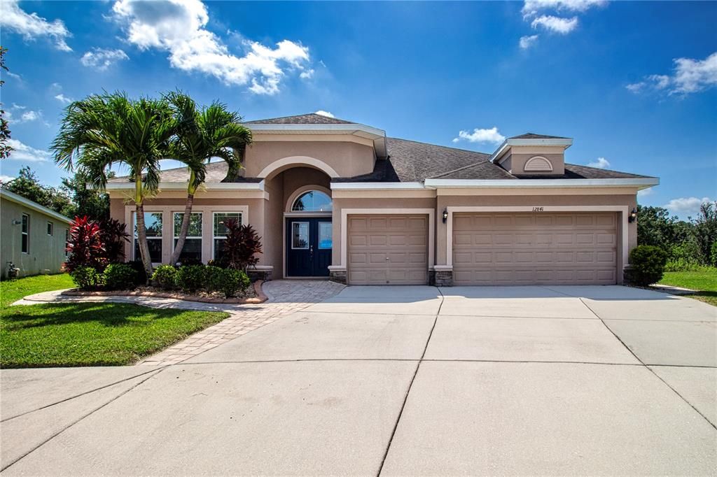 Active With Contract: $755,000 (4 beds, 3 baths, 2630 Square Feet)