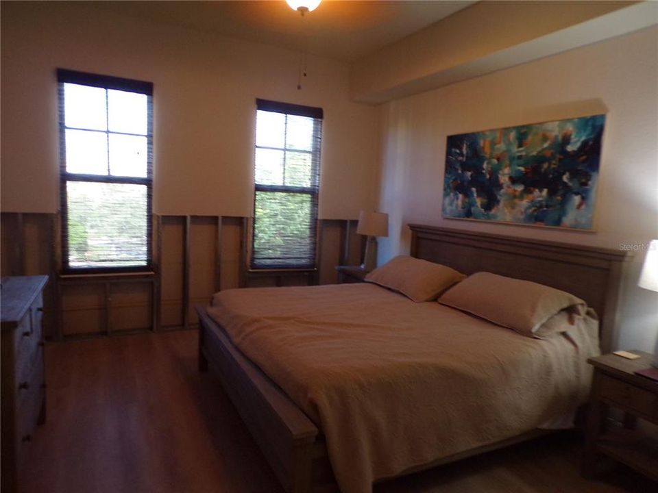 For Rent: $3,000 (3 beds, 2 baths, 1915 Square Feet)