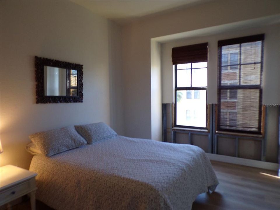 For Rent: $3,000 (3 beds, 2 baths, 1915 Square Feet)