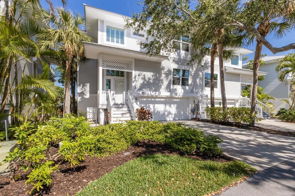 Недавно продано: $2,085,000 (3 спален, 3 ванн, 2094 Квадратных фут)