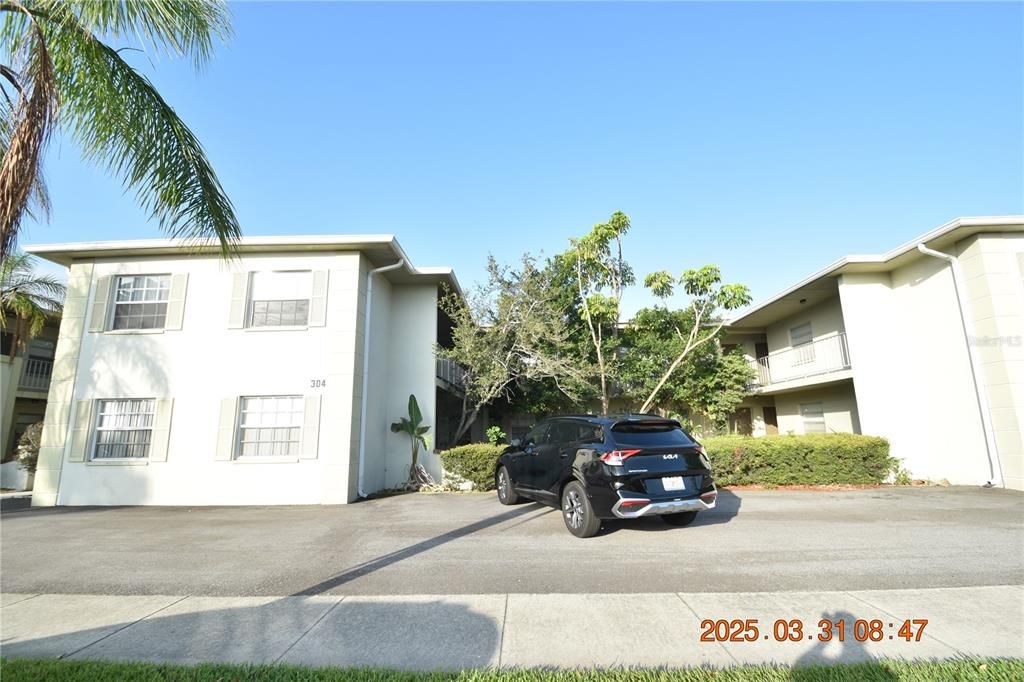 Recently Rented: $1,325 (1 beds, 1 baths, 550 Square Feet)