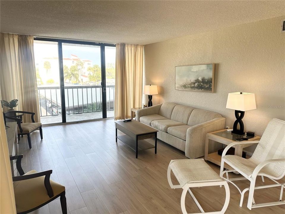 В аренду: $2,900 (2 спален, 2 ванн, 1390 Квадратных фут)