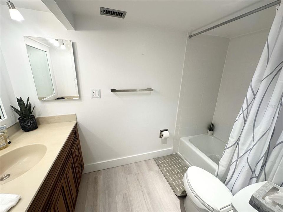 В аренду: $2,900 (2 спален, 2 ванн, 1390 Квадратных фут)