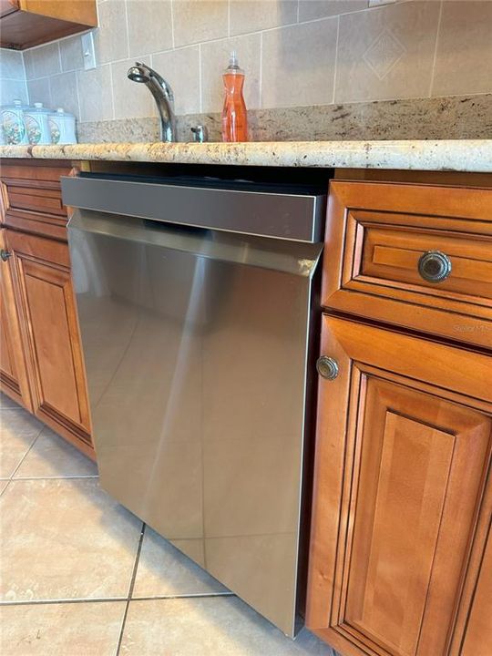 В аренду: $2,900 (2 спален, 2 ванн, 1390 Квадратных фут)