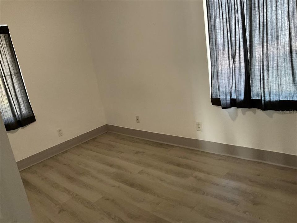 出租: $2,195 (3 贝兹, 1 浴室, 1120 平方英尺)