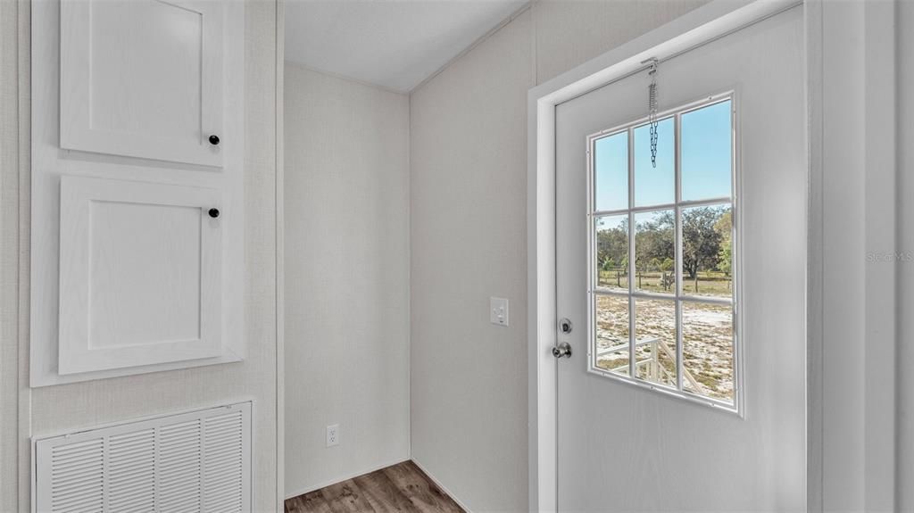 На продажу: $424,900 (4 спален, 2 ванн, 1474 Квадратных фут)