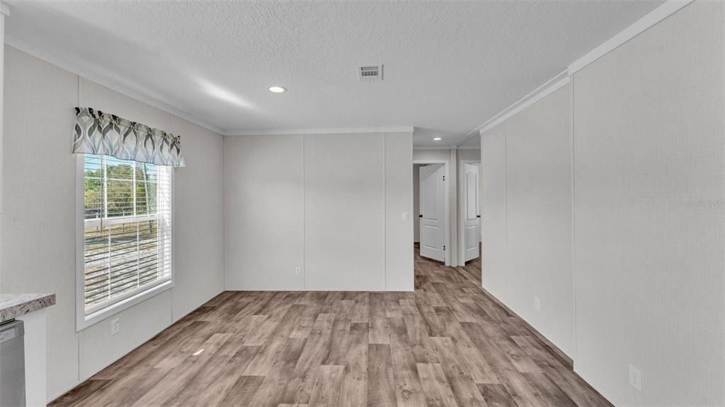 На продажу: $424,900 (4 спален, 2 ванн, 1474 Квадратных фут)