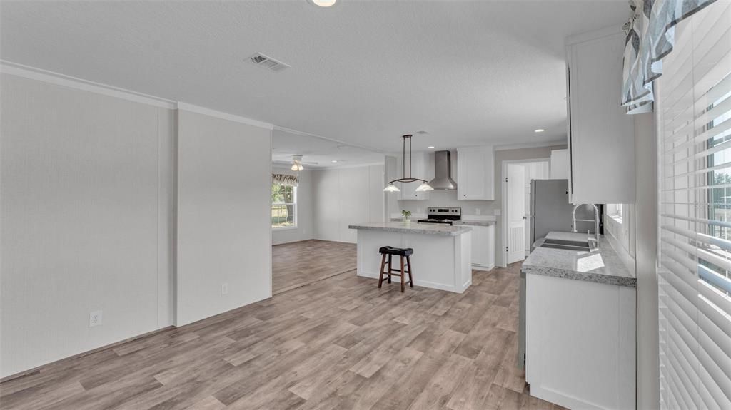 На продажу: $424,900 (4 спален, 2 ванн, 1474 Квадратных фут)