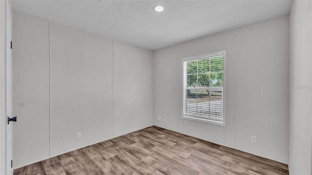 На продажу: $424,900 (4 спален, 2 ванн, 1474 Квадратных фут)