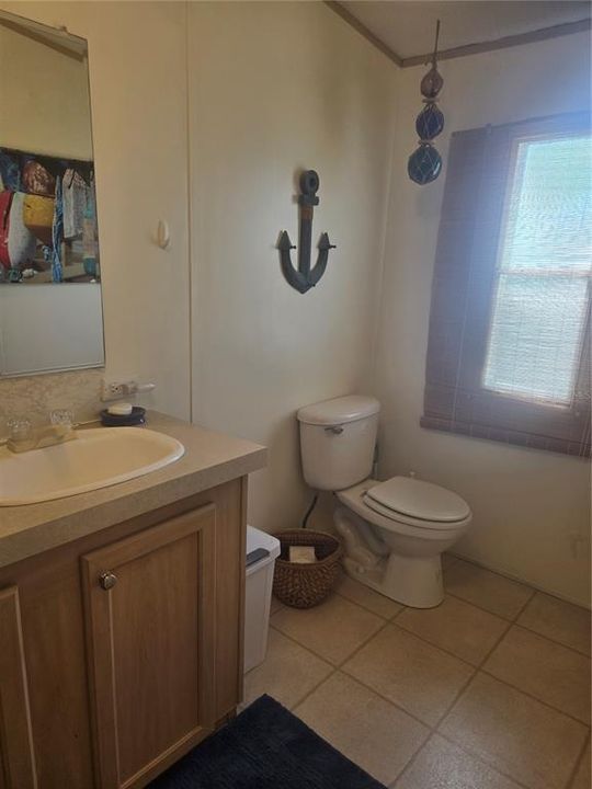 For Sale: $199,999 (2 beds, 2 baths, 896 Square Feet)