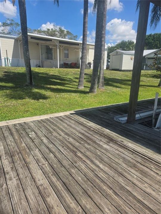 For Sale: $199,999 (2 beds, 2 baths, 896 Square Feet)