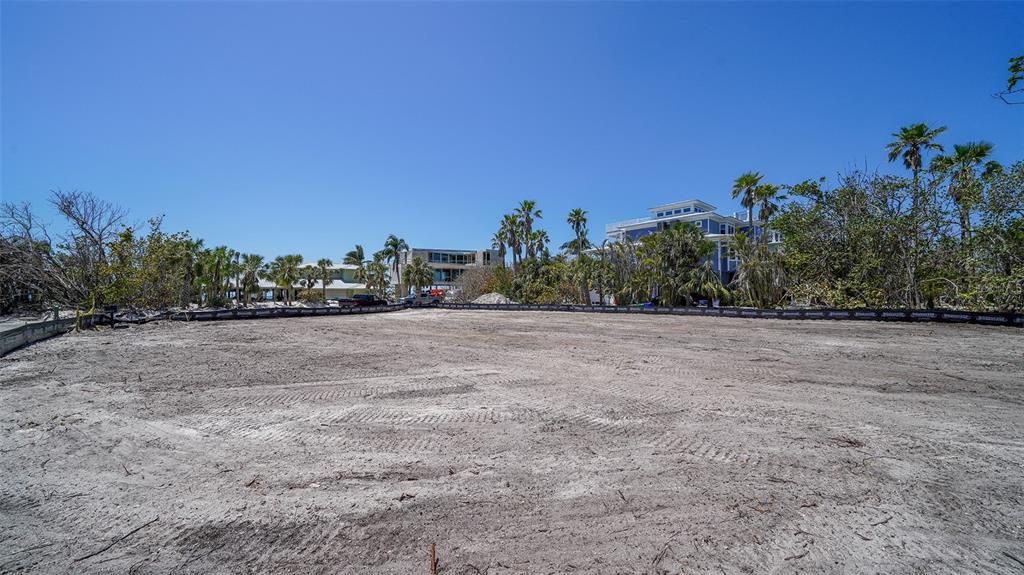 For Sale: $2,900,000 (0.35 acres)