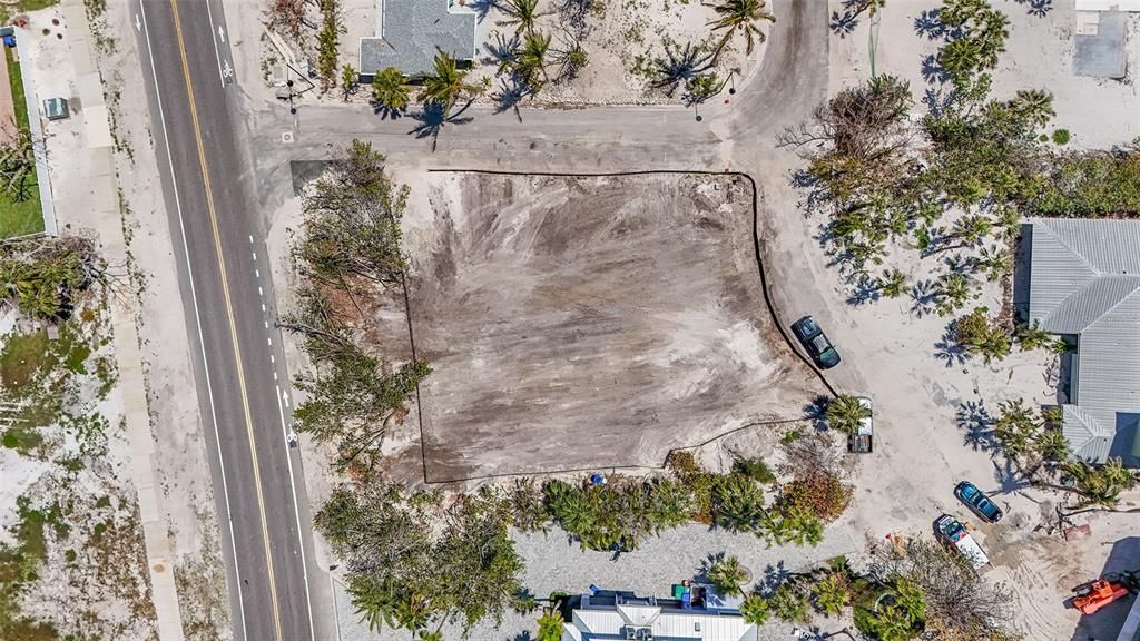 For Sale: $2,900,000 (0.35 acres)