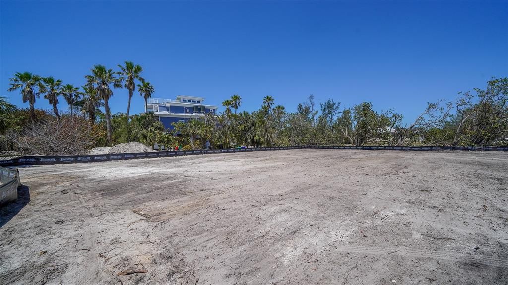 For Sale: $2,900,000 (0.35 acres)