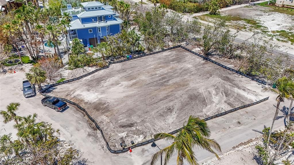 For Sale: $2,900,000 (0.35 acres)