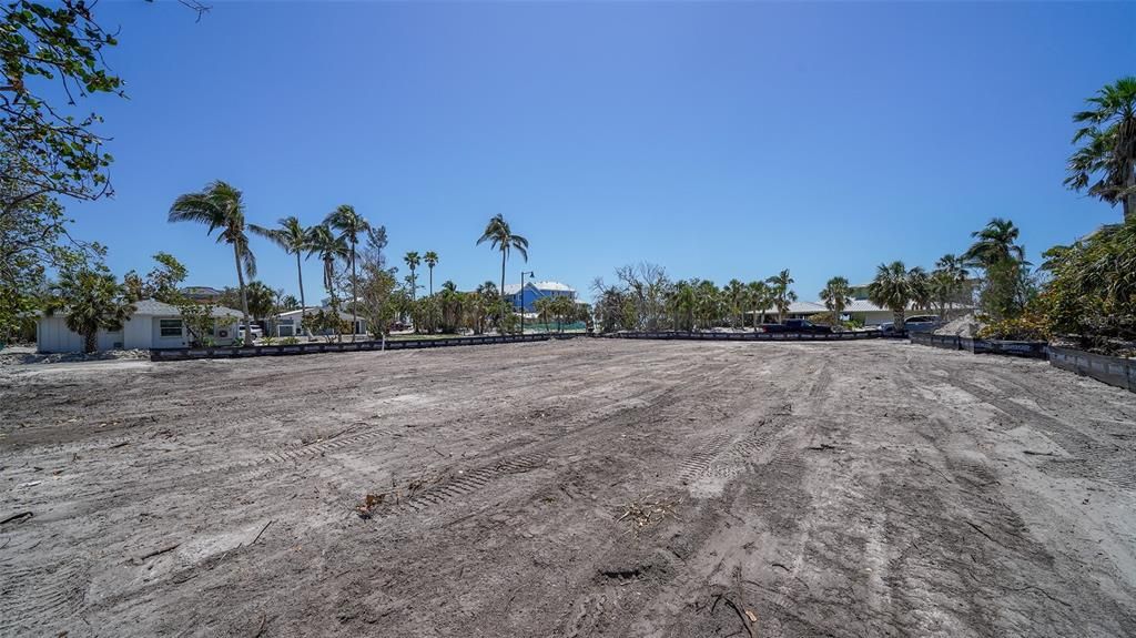 For Sale: $2,900,000 (0.35 acres)