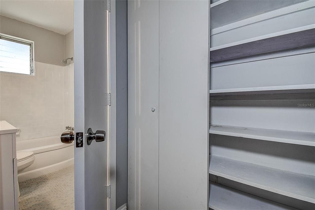 待售: $170,000 (1 贝兹, 1 浴室, 590 平方英尺)