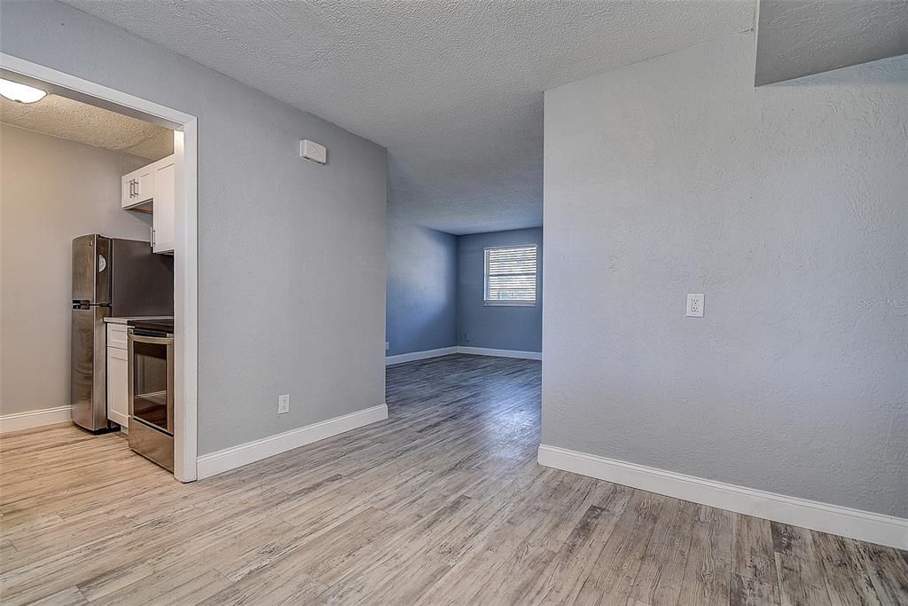 待售: $170,000 (1 贝兹, 1 浴室, 590 平方英尺)