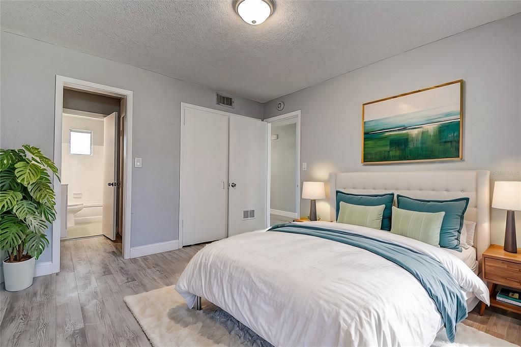 待售: $170,000 (1 贝兹, 1 浴室, 590 平方英尺)