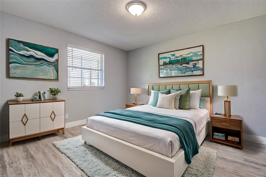 待售: $170,000 (1 贝兹, 1 浴室, 590 平方英尺)