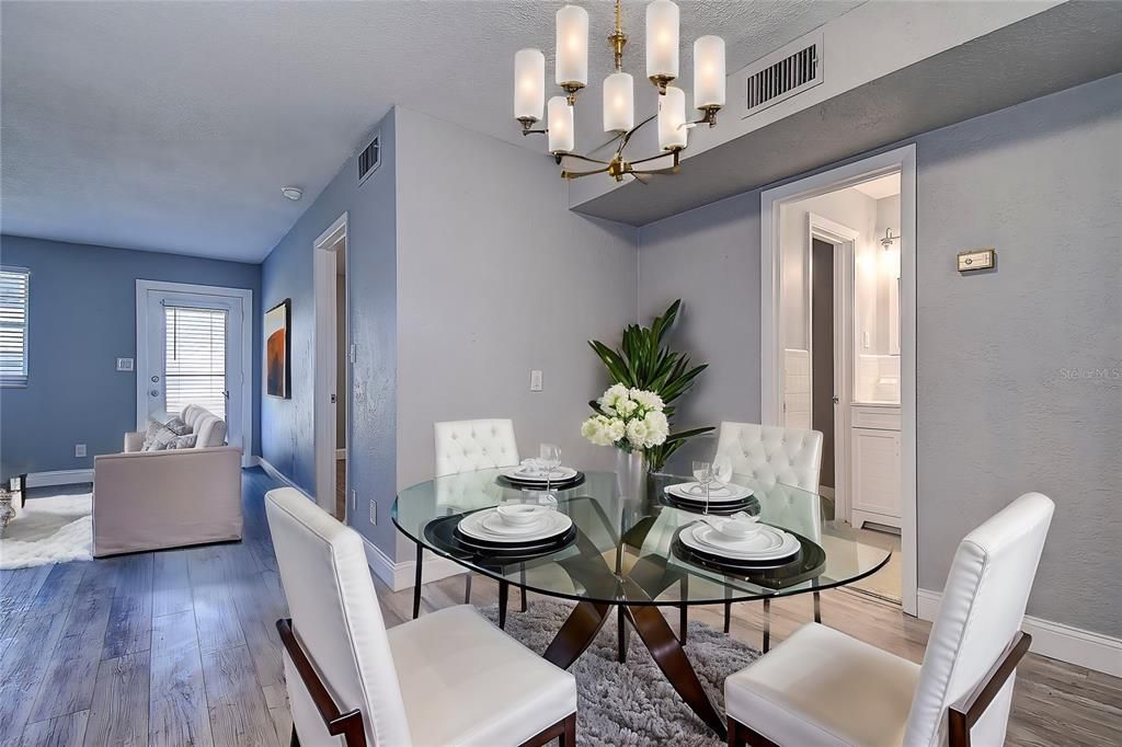 待售: $170,000 (1 贝兹, 1 浴室, 590 平方英尺)