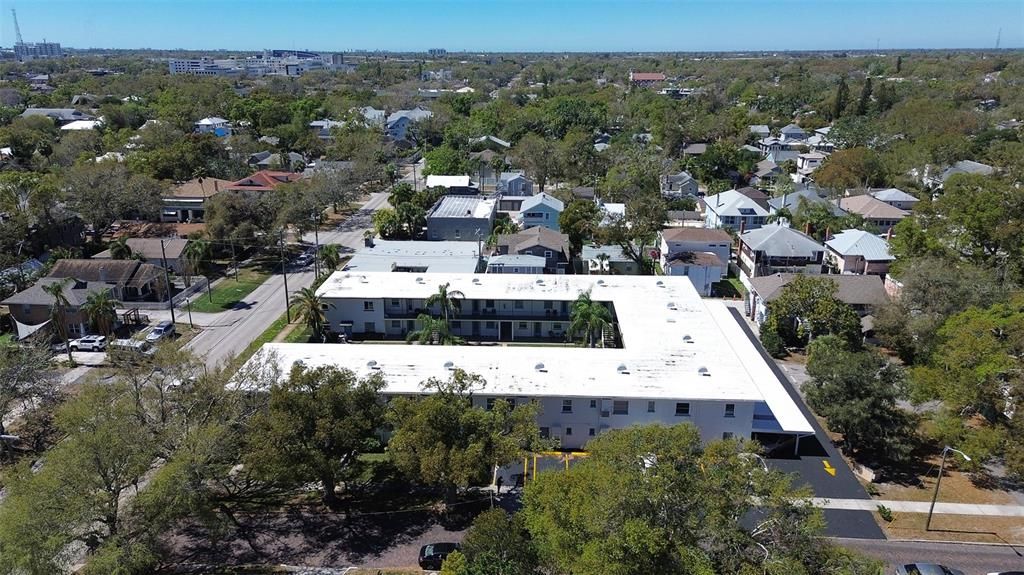 待售: $170,000 (1 贝兹, 1 浴室, 590 平方英尺)