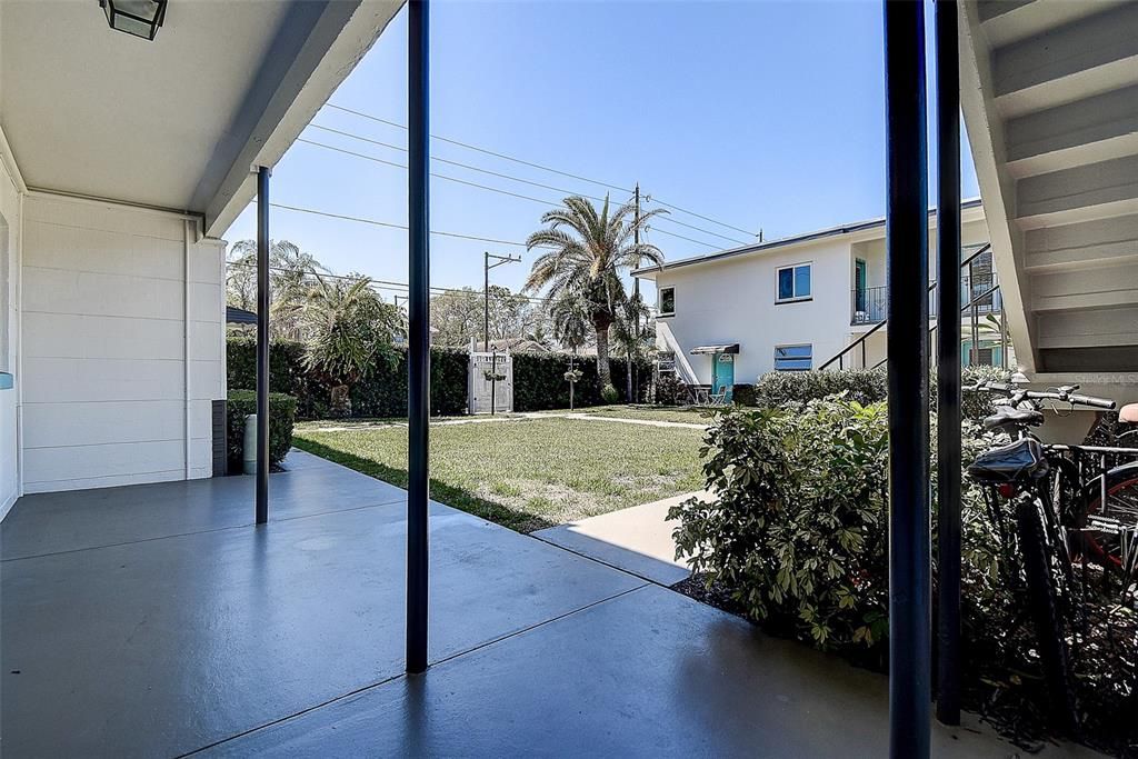 待售: $170,000 (1 贝兹, 1 浴室, 590 平方英尺)