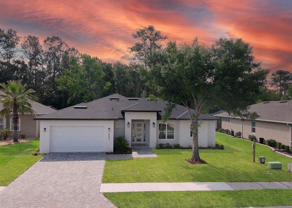 Recently Sold: $419,000 (4 beds, 2 baths, 2042 Square Feet)