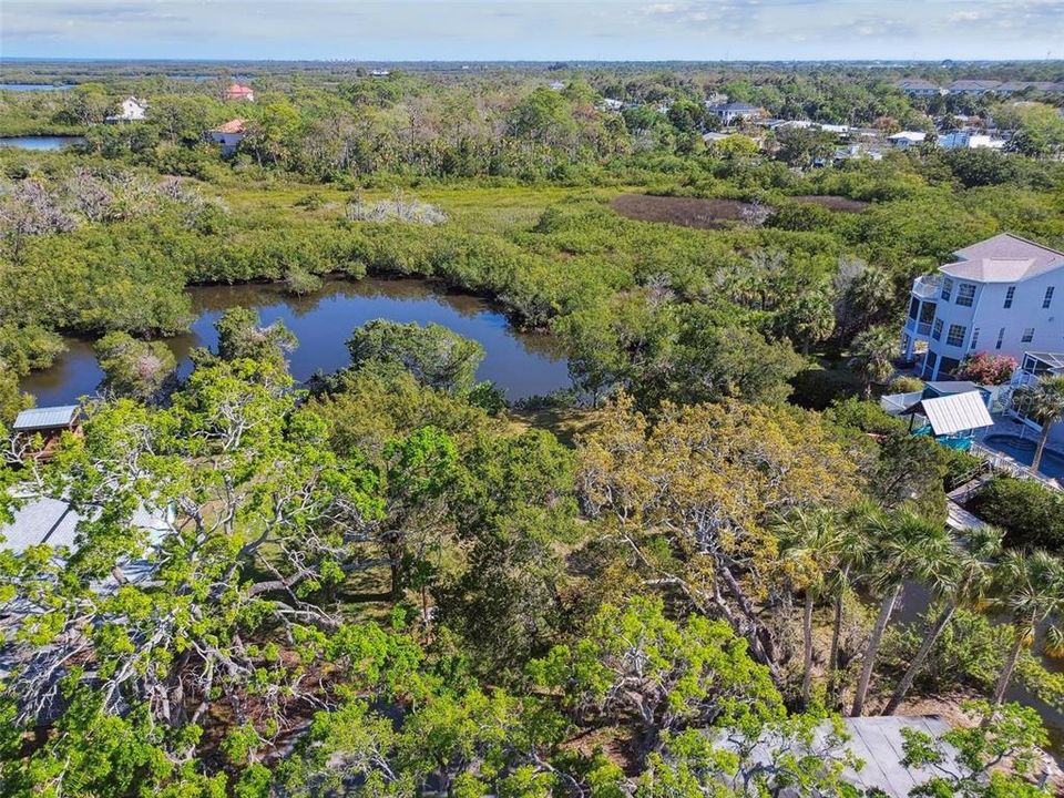 En Venta: $165,000 (0.25 acres)