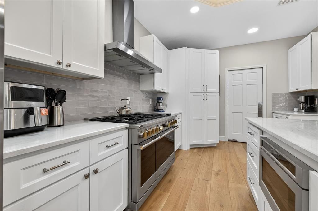 待售: $1,750,000 (5 贝兹, 4 浴室, 4157 平方英尺)