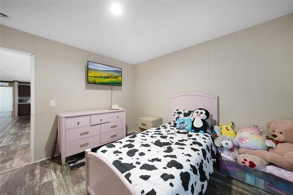 На продажу: $367,850 (3 спален, 2 ванн, 1344 Квадратных фут)