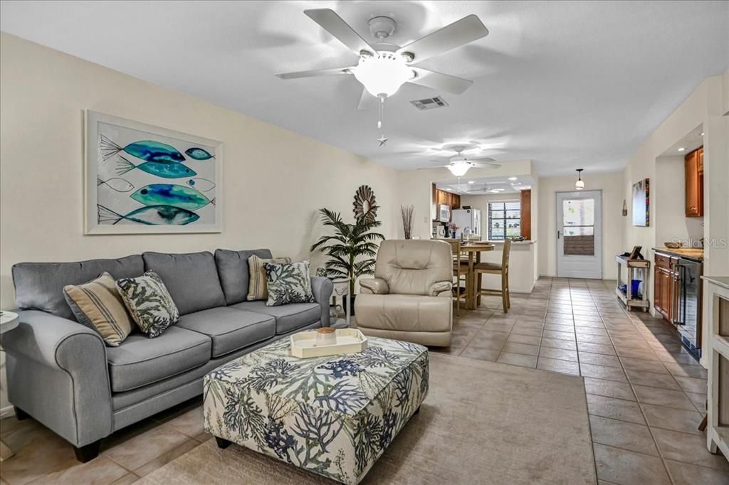 For Rent: $1,895 (2 beds, 2 baths, 1064 Square Feet)