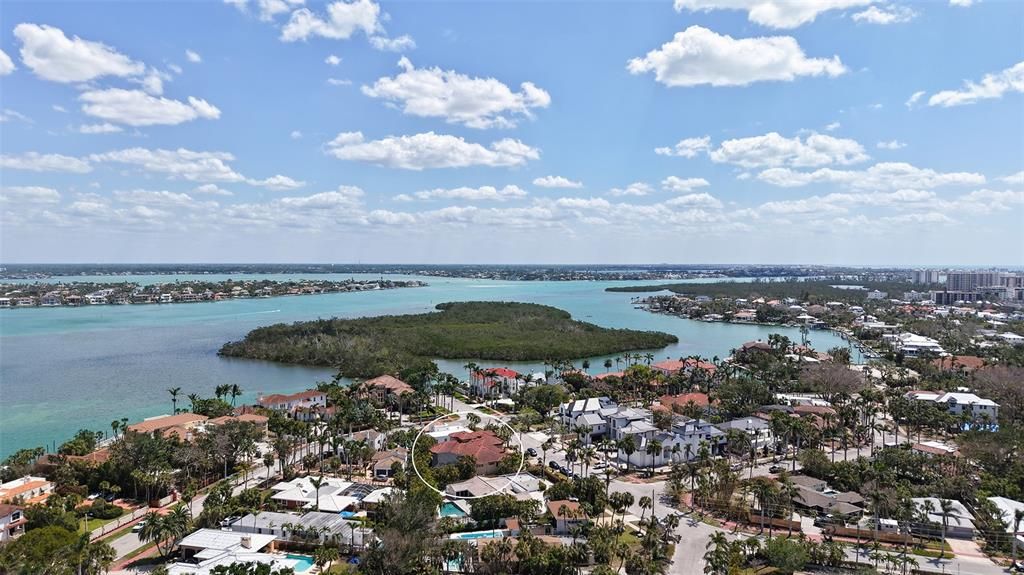 Active With Contract: $3,100,000 (4 beds, 4 baths, 4008 Square Feet)