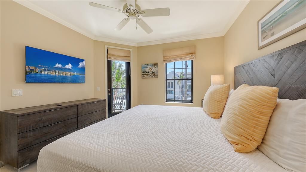 Active With Contract: $3,100,000 (4 beds, 4 baths, 4008 Square Feet)