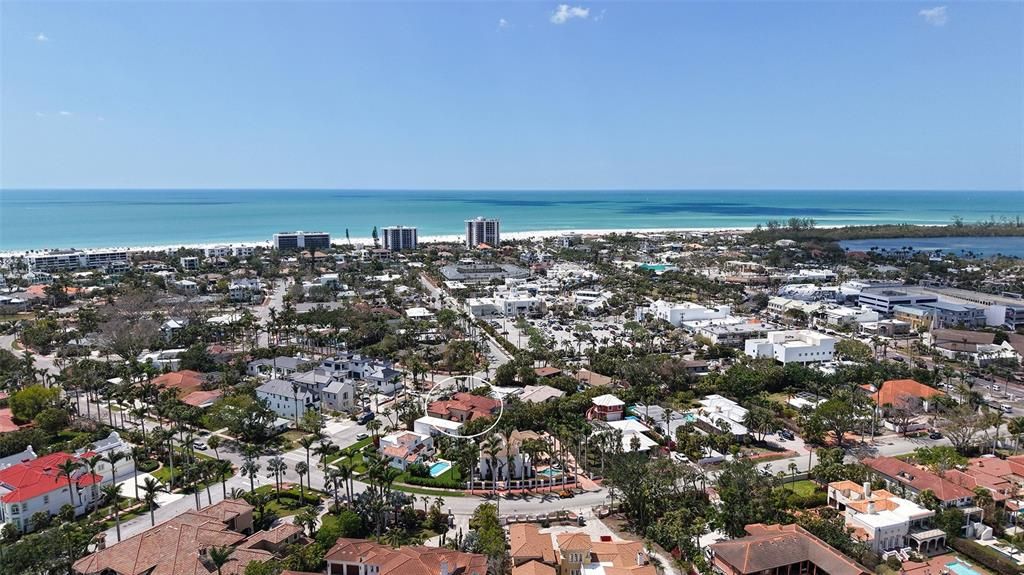 Active With Contract: $3,100,000 (4 beds, 4 baths, 4008 Square Feet)