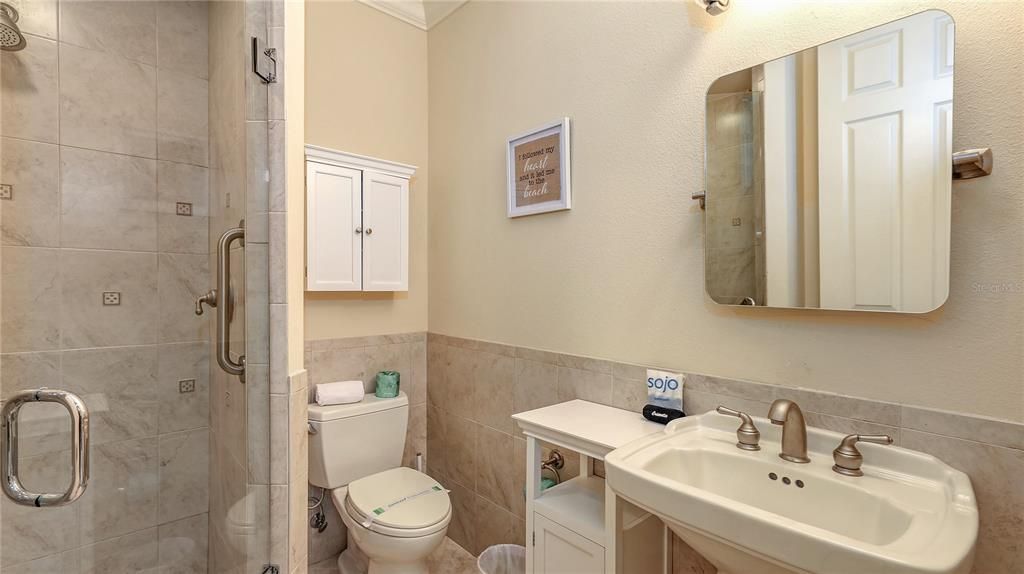 Active With Contract: $3,100,000 (4 beds, 4 baths, 4008 Square Feet)