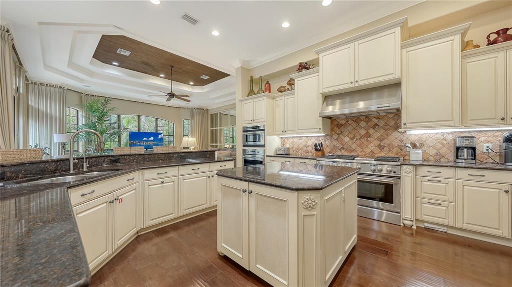 Active With Contract: $3,100,000 (4 beds, 4 baths, 4008 Square Feet)