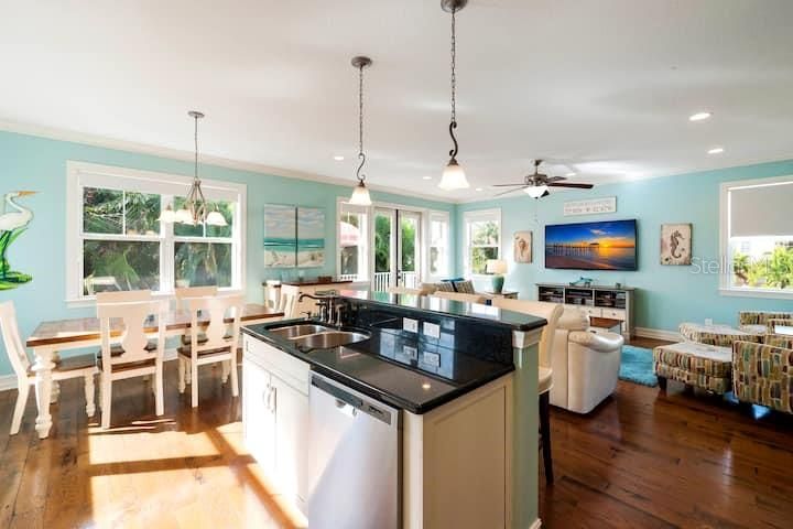 En Renta: $8,000 (3 camas, 3 baños, 2048 Pies cuadrados)