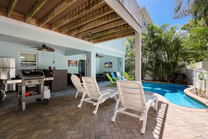 En Renta: $8,000 (3 camas, 3 baños, 2048 Pies cuadrados)