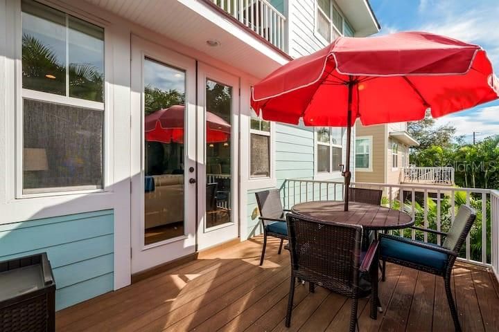 En Renta: $8,000 (3 camas, 3 baños, 2048 Pies cuadrados)