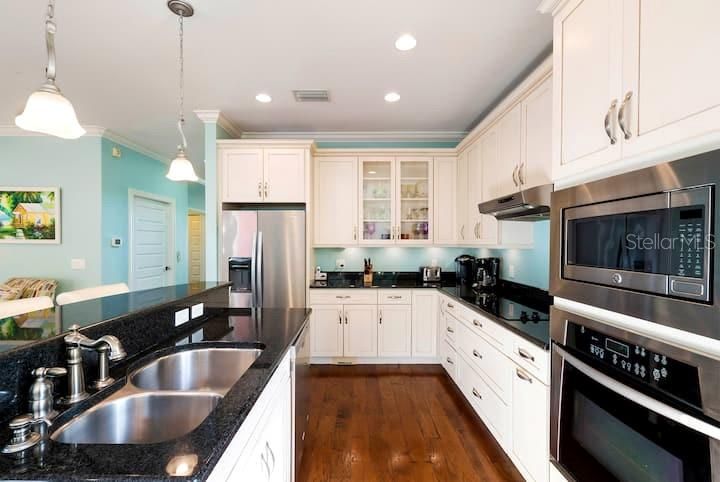 En Renta: $8,000 (3 camas, 3 baños, 2048 Pies cuadrados)