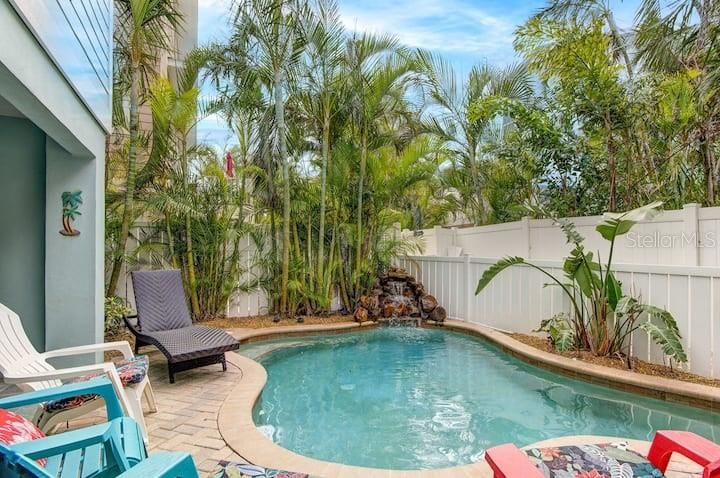 En Renta: $8,000 (3 camas, 3 baños, 2048 Pies cuadrados)