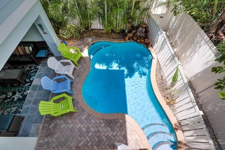 En Renta: $8,000 (3 camas, 3 baños, 2048 Pies cuadrados)