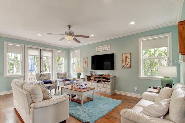 En Renta: $8,000 (3 camas, 3 baños, 2048 Pies cuadrados)